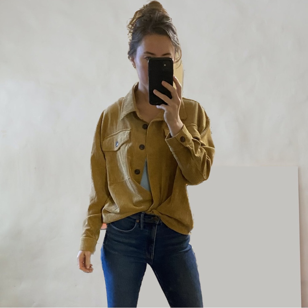 NWT Beautiful Yellow Corduroy Pocket Jacket by Ci Sono 💛